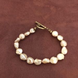 Blush freshwater pearl bracelet